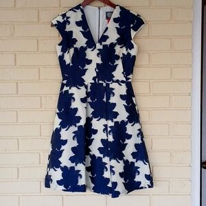 Vince camuto dress size 2. Ivory and navy blue